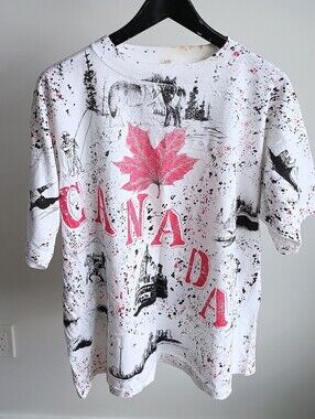 Vintage 90s Canada All Over Print AOP T-Shirt Double Sided Single Stitch XL